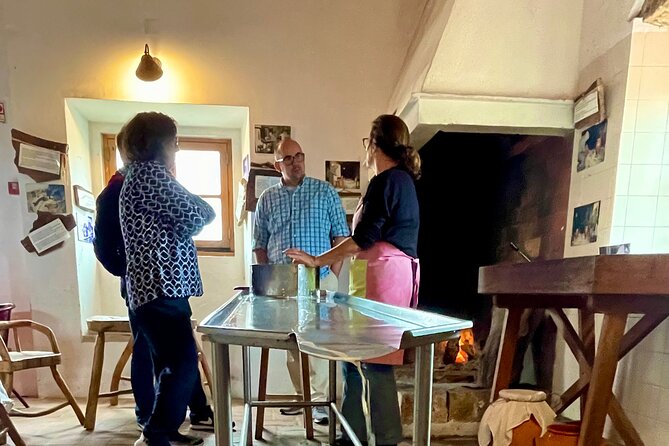 Private Azeitão Cheese Workshop: Wine & Sesimbra from Lisbon - Sesimbra Castle above the sea