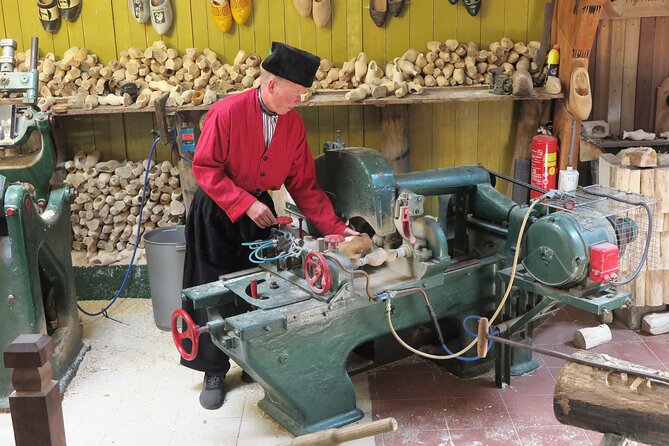 Private Tour of Simonehoeve Cheese Farm and Clog Factory - Two Dutch traditions at Simonehoeve