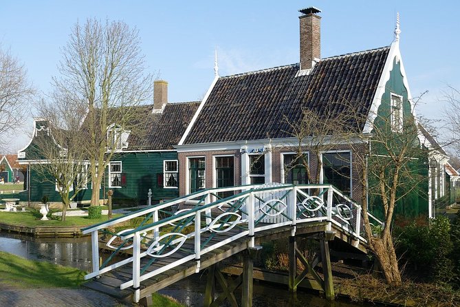 Private tour to Giethoorn, the Windmills, Cheese from Amsterdam - Inside Molen De Kat, the working paint mill
