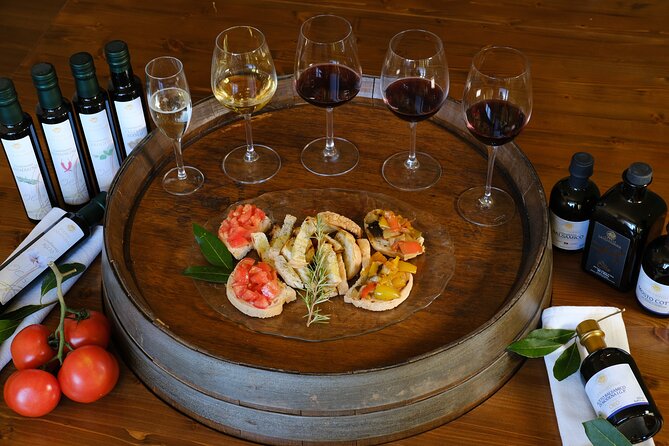Private wine, Extra Virgin Olive Oils & Cheese Tasting - A family farm just outside San Gimignano