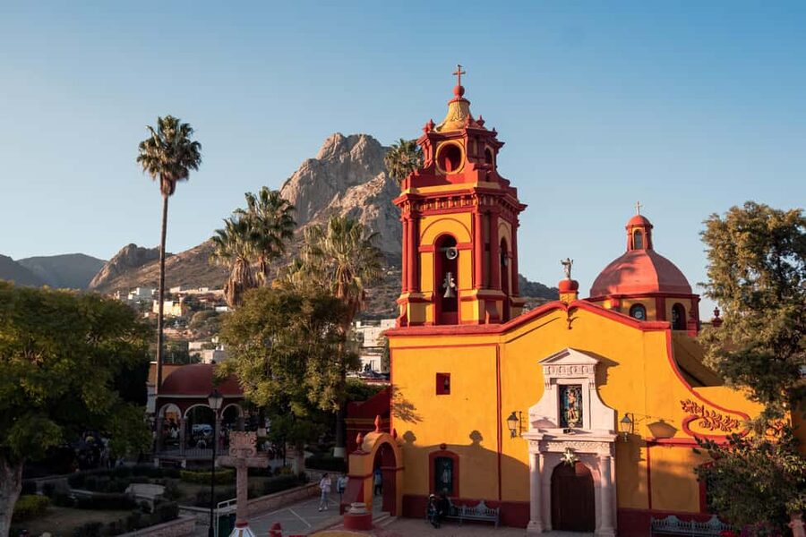 Querétaro: Art, Cheese and Wine Route - Starting at the Corregidora Monument