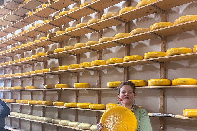 Rotterdam- Kinderdijk -Cheese Farm Experience min 4 max 100 PP - What the price needs to deliver