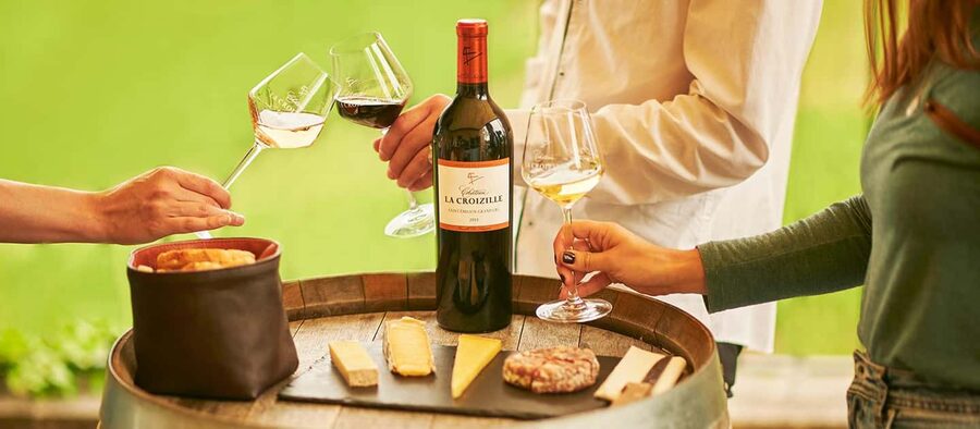 Saint-Emilion: Grand Cru Classé Cheese & Charcuterie Visit - What happens during the 90-minute visit