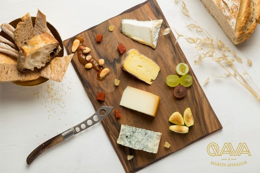 Santiago de Compostela: Cheese and Wine Tasting Experience - Is this the right Santiago food experience for you?