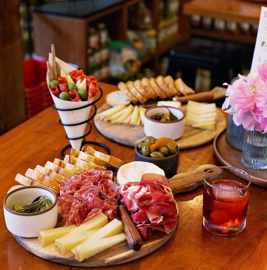 Seattle: Wine, Cheese and Chocolate Pairing Tour - The first 30 minutes set the pace