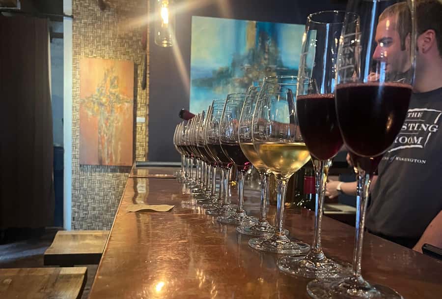 Seattle: Wine, Cheese and Chocolate Pairing Tour - The 30-minute wine tasting is the main learning window