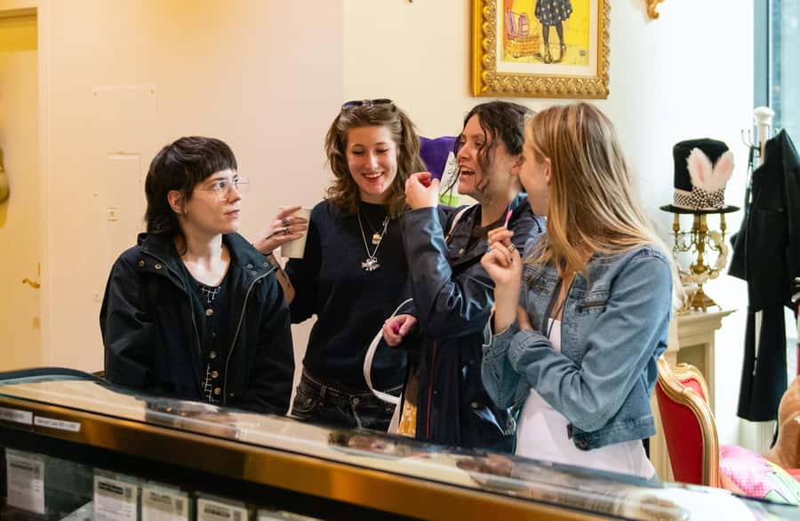 Seattle: Wine, Cheese and Chocolate Pairing Tour - Cheese, chocolate, and the final food tastings