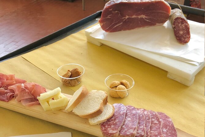 Small Group Reggio Half-Day Food & Wine Tour with Local Producers - Guide quality is a major part of the value