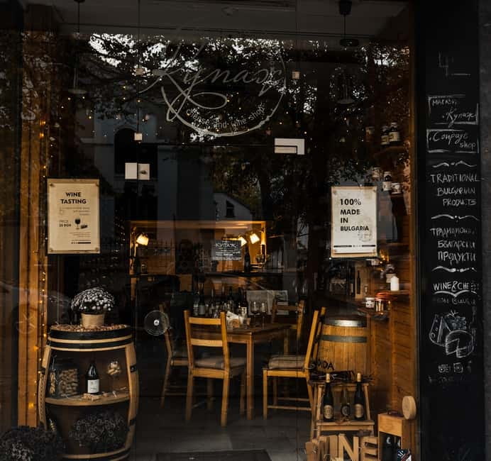 Sofia: Guided Tasting of Local Wines and Cheeses - The chalk map makes Bulgarian wine easier to understand