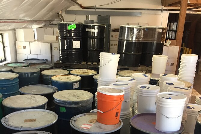 Sonoma Coast Tasting Tour: Cheese, Honey, Oysters, Wine and Oils - Sparkling honey mead at Heidrun Meadery