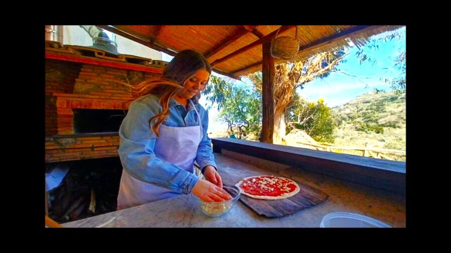 Sorrento Farm Experience: Pizza, Cheese, Wine & More - Olive oil tasting among old trees