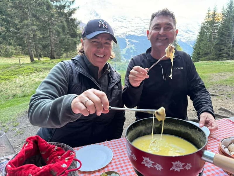 Sunset Hike with Cheese Fondue in Wengen - The 1.5-hour hike above Wengen