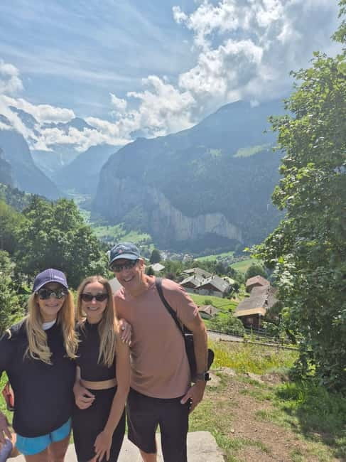 Sunset Hike with Cheese Fondue in Wengen - The changing light on the Jungfrau peaks