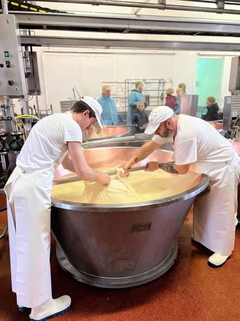 The Art of Parmigiano Reggiano & Aged Balsamic Vinegar - Key points at a glance