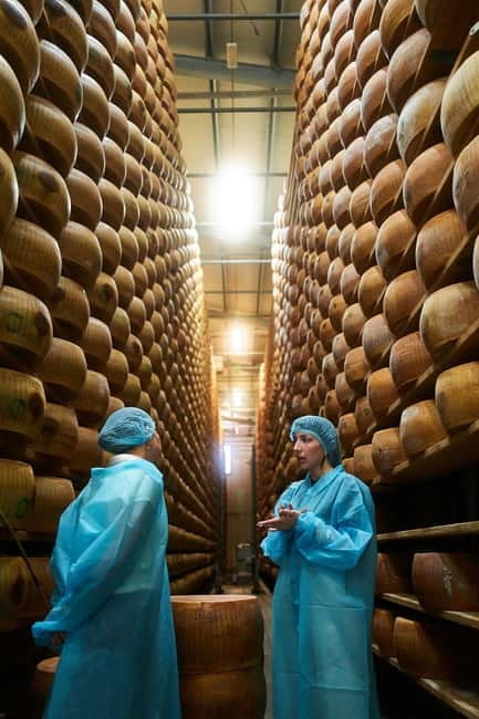 The Art of Parmigiano Reggiano & Aged Balsamic Vinegar - Guides, language, and group size