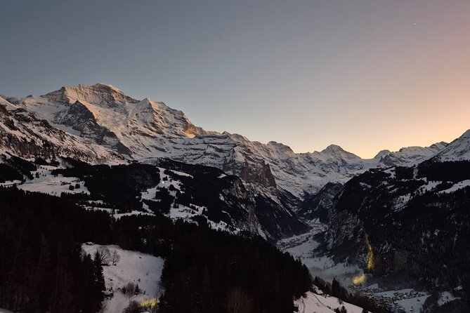 The best Sunset hike with Cheese Fondue - Starting in Wengen, far above the valley