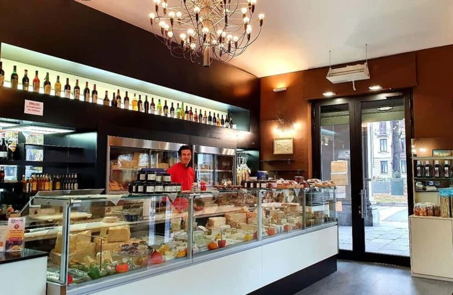 The Piedmontese Cheese Tasting Experience in Turin - A first taste of Piedmont at Borgiattino Formaggi
