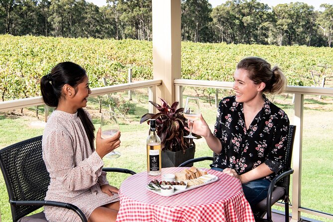 Tintilla Estate: Wine Tasting with a Meat and Cheese Platter - Key points at a glance