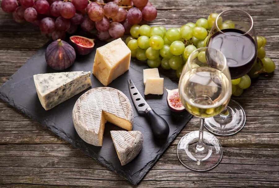 Torrevieja: Wine and Cheese Tasting at Torre del Moro - Key points to know before booking
