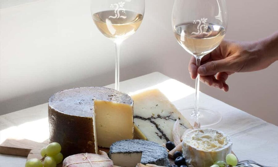Torrevieja: Wine and Cheese Tasting at Torre del Moro - The cheese selection is the main event