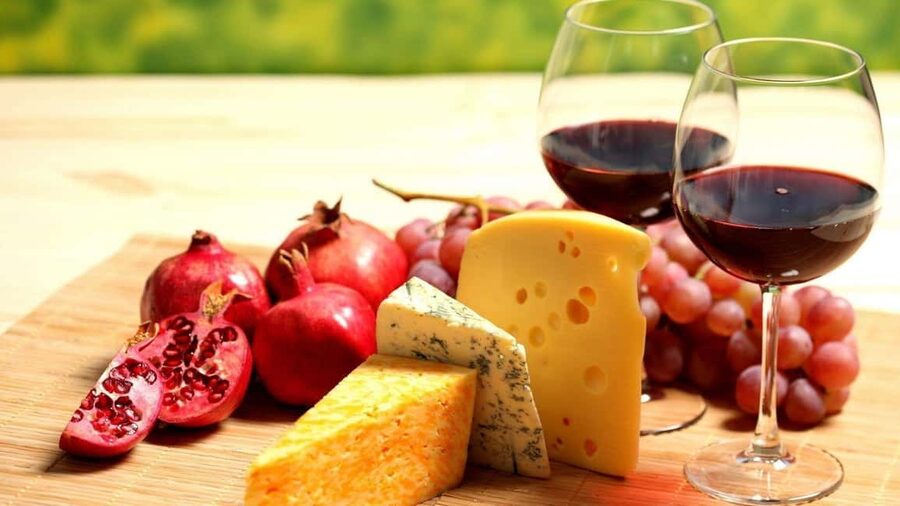 Torrevieja: Wine and Cheese Tasting at Torre del Moro - What happens during the 90-minute tasting