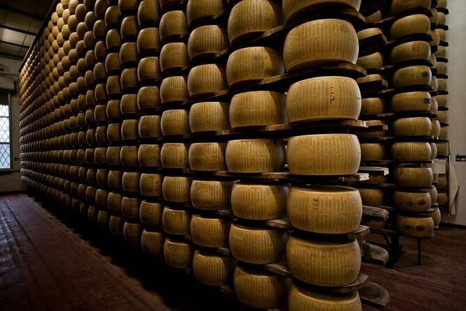 Tour Parmigiano Reggiano dairy and Parma ham - Who will get the most from this tour