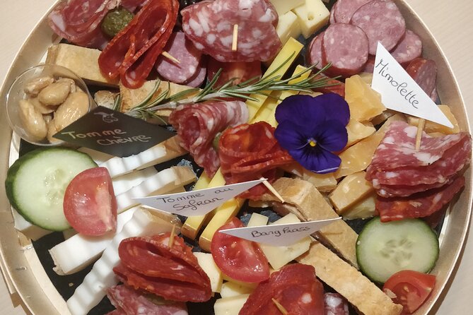 Visit and tasting of wines and cheese and charcuterie platter - Why this Mittelwihr cellar visit works so well