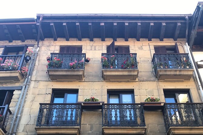 Visit San Sebastian and a Family Cheese Farm with Tasting (From Bilbao) - Small group benefits and practical limits