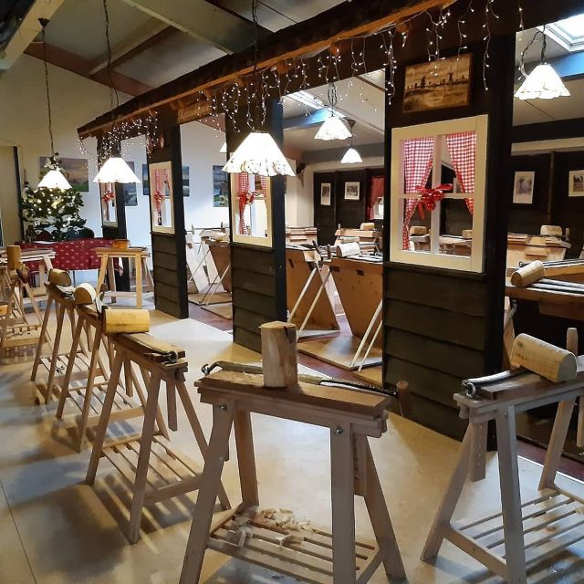 Volendam: 2-Hour Clogmaking Workshop and Cheese Tour - Making a Dutch clog from a poplar block