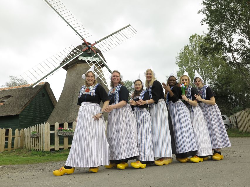 Volendam: Traditional Costume Photo with Cheese & Clog Tour - Getting there from Amsterdam