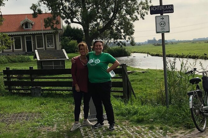 Windmill, Dairy Farms & Countryside Electric Bike Tour - Cycling through Zunderdorp and the farm fields