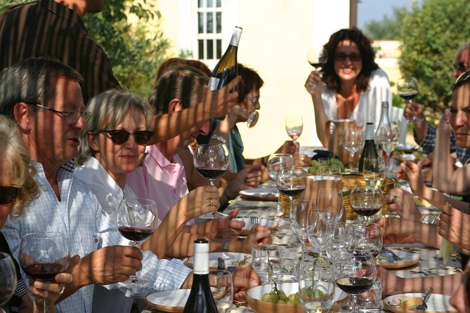 Winery tour and wine & cheese tasting - Starting among the vines at Località Sugano