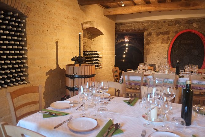 Winery tour and wine & cheese tasting - Organic methods and the family story