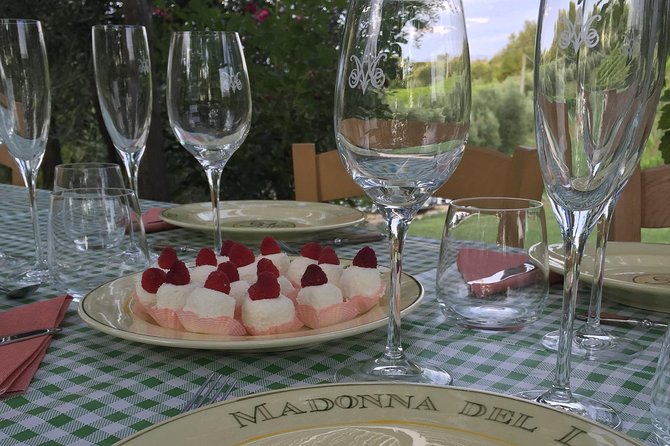Winery tour and wine & cheese tasting - Who will enjoy this visit most?