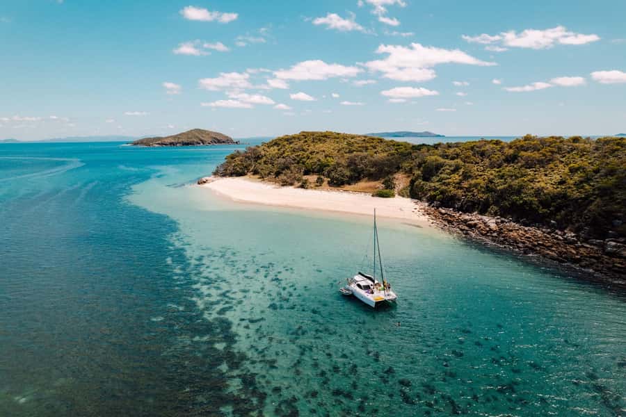 Yeppoon: Sunset Cruise w/ Cheese Platter & Champagne - A 90-minute sunset on the Capricorn Coast
