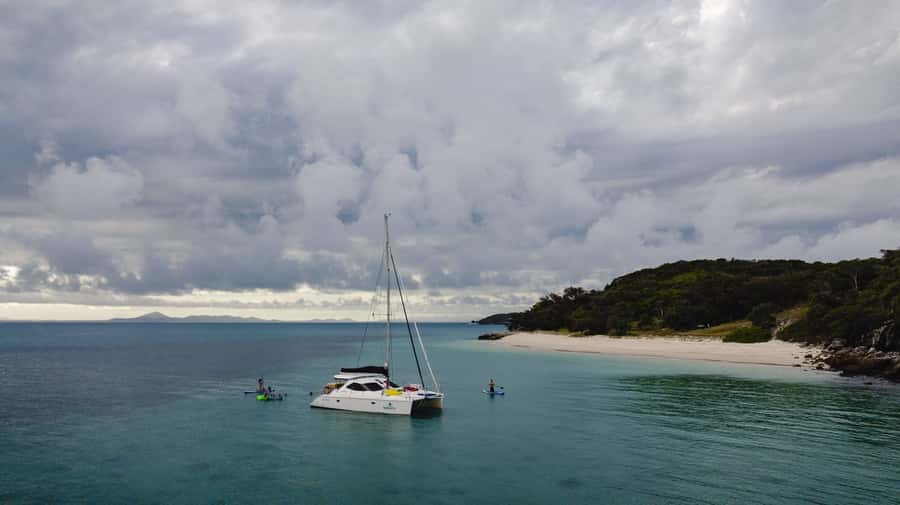 Yeppoon: Sunset Cruise w/ Cheese Platter & Champagne - Comfort, seating, and the pace onboard