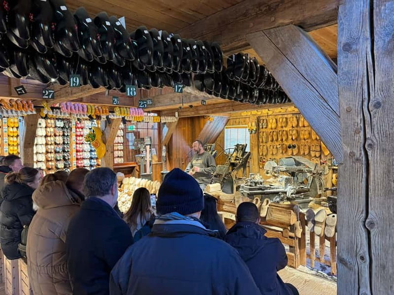 Zaanse Schans & Volendam Private Tour: Windmills and Cheese - Why this private countryside trip works