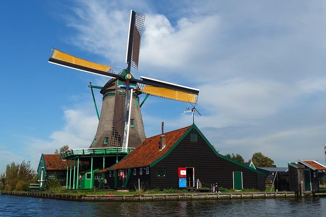 Zaanse Schans Windmills, cheese and clogs and Volendam tour from Amsterdam - Why this half-day trip works