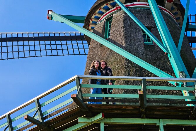 Zaanse Schans Windmills, Cheese and Volendam Tour from Amsterdam - Clogs at Kooijman, a quick hands-on tradition