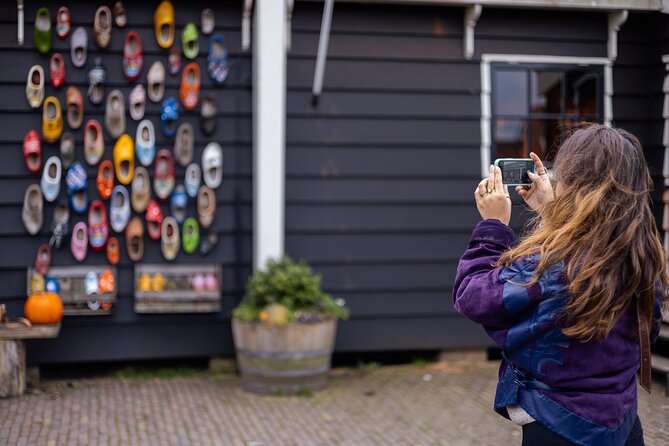 Zaanse Schans Windmills, Cheese and Volendam Tour from Amsterdam - Transport, timing, and the feel of a large group