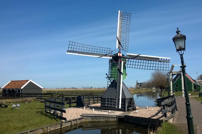 Zaanse Schans Windmills, Clogs and Dutch Cheese Small-Group Tour from Amsterdam - Why Zaanse Schans works well as a first outing