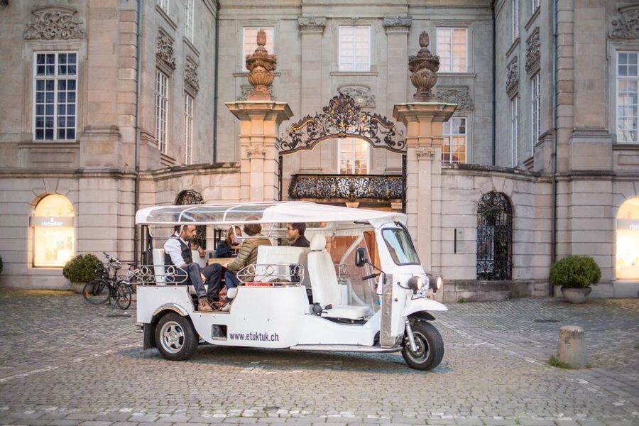 Zurich: Swiss Cheese Fondue & Wine e-Tuk-Tuk City Tour - Key points at a glance