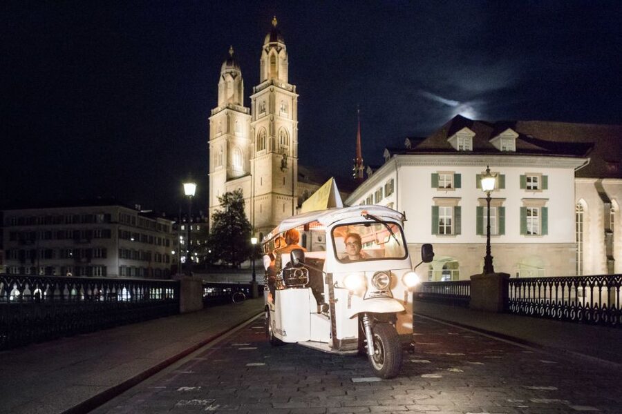 Zurich: Swiss Cheese Fondue & Wine e-Tuk-Tuk City Tour - The old town, where the tour is at its best